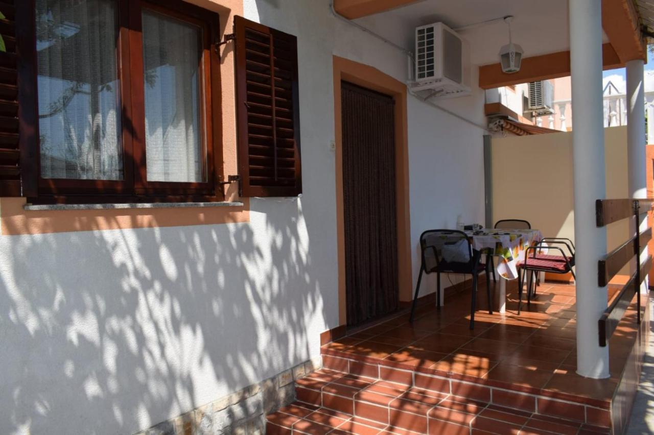 Apartmani Veronika Nin Bagian luar foto