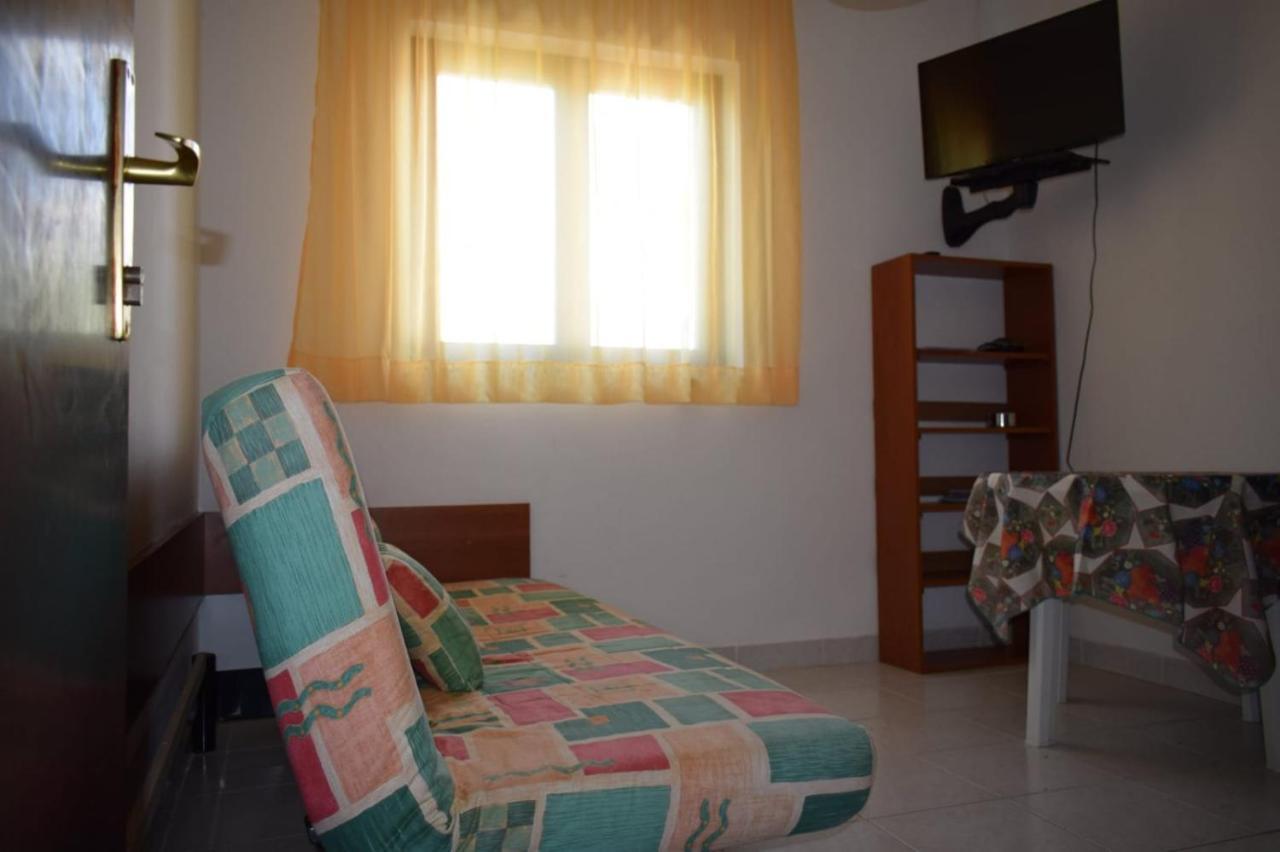 Apartmani Veronika Nin Bagian luar foto