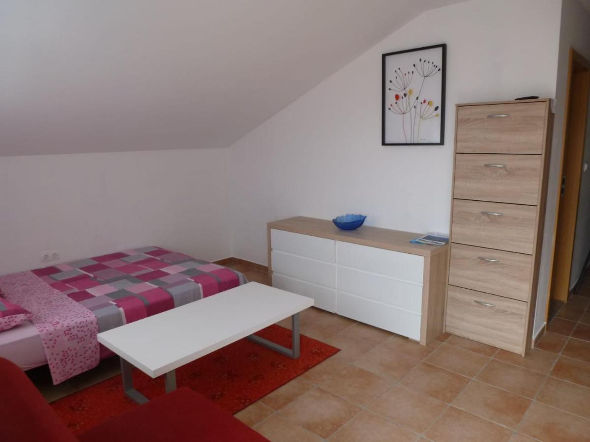 Apartmani Veronika Nin Bagian luar foto