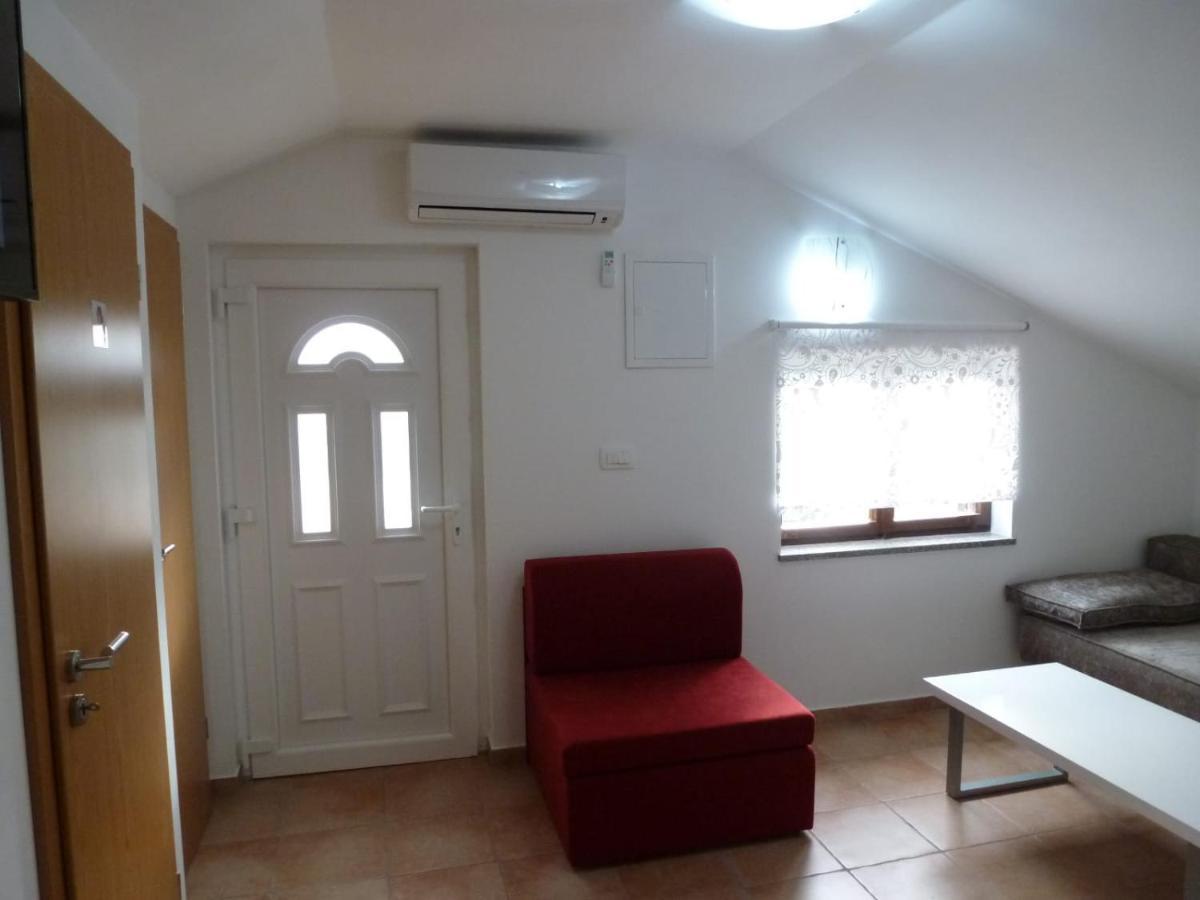 Apartmani Veronika Nin Bagian luar foto